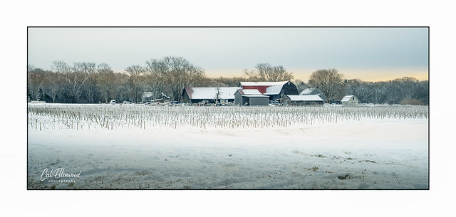 Red Barn:New England Winter