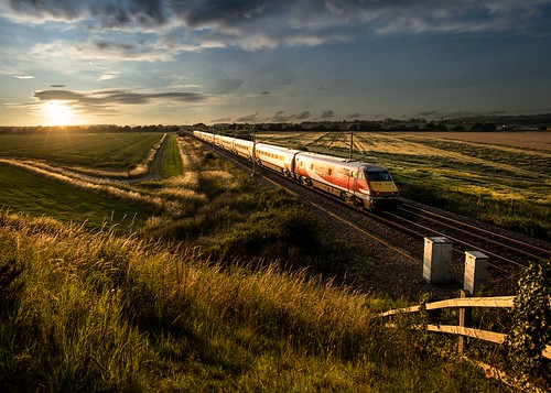 91129 lner burn selby class91 railway sunset red