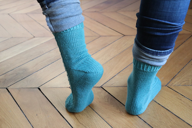 Toe-gether socks