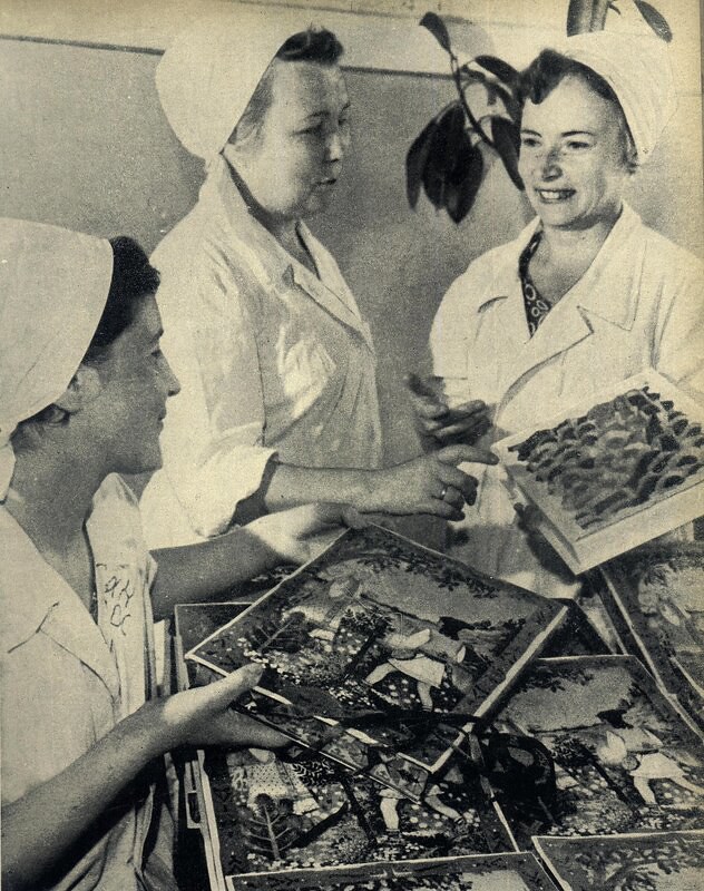 Из серии «Рабочая краса или как выглядели рабочие девушки в СССР». Часть 10 