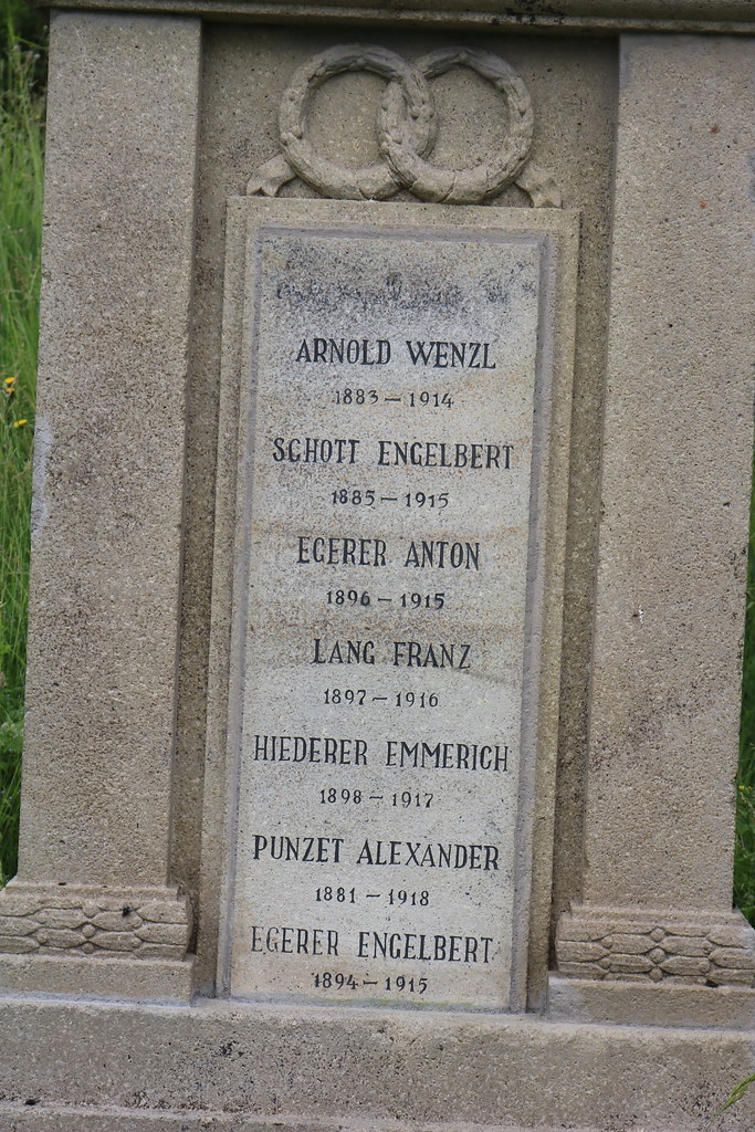 pomník obětem 1. světové války v Hošťci