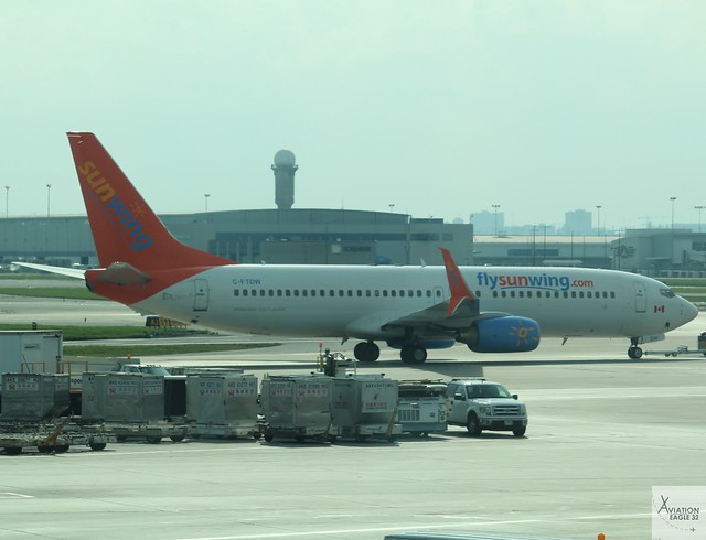 Sunwing Airlines B737-808 C-FTDW taxiing at YYZ/CYYZ