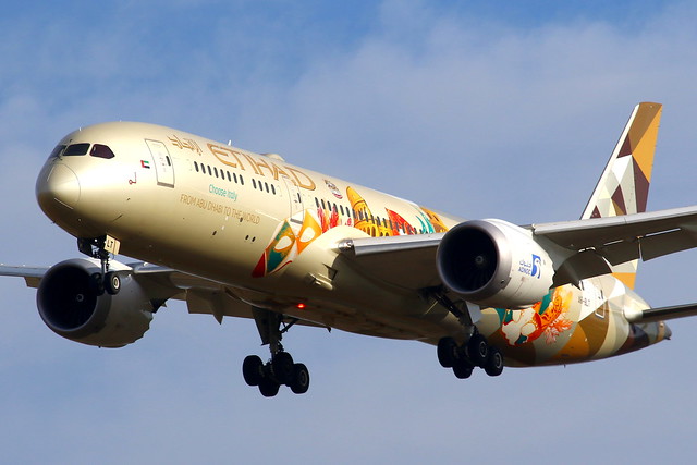 Etihad Airways شَرِكَة ٱلْاِتِّحَاد لِلطَّيْرَان Boeing 787-9 A6-BLT