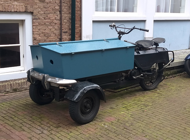 3-Wheel Cargo Moped