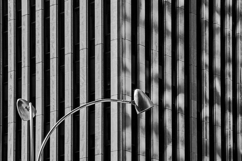 nyc ny newyorkcity newyork monochrome mono architecture abstract urban facade lines streetlight lightpost streetlamp modern city cityscape details carstenheyer