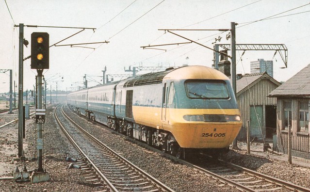 UK - Class 254 HST storms through Finsbury Park station with power car E43065 leading on 14th July 1979