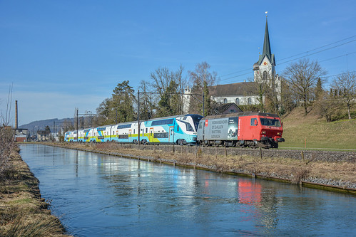 Re 456 095+Westbahn KISS | Bürglen