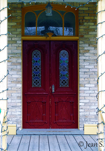 door entrance red blue brick light old