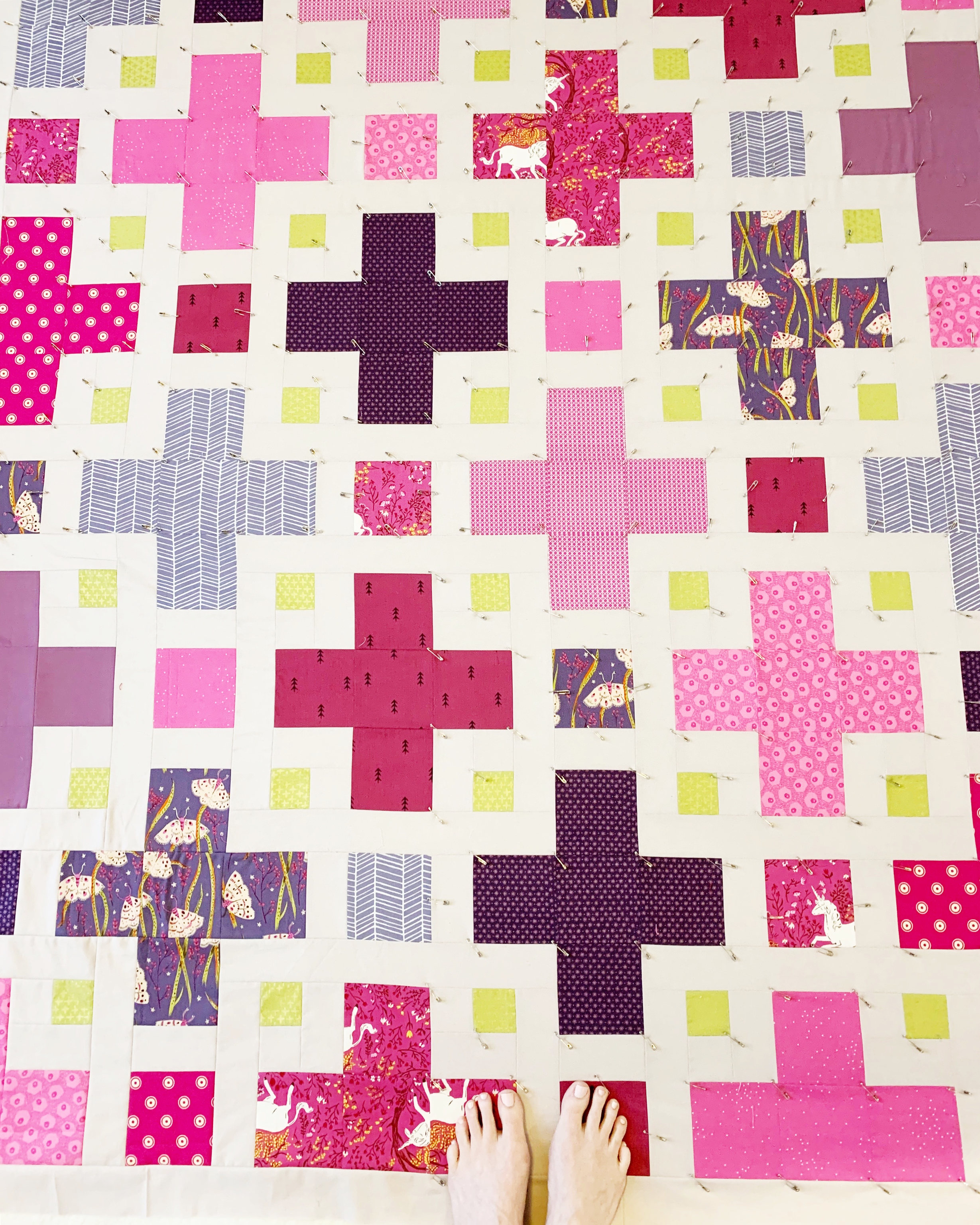 Basting the Violet Quilt - Kitchen Table Quilting