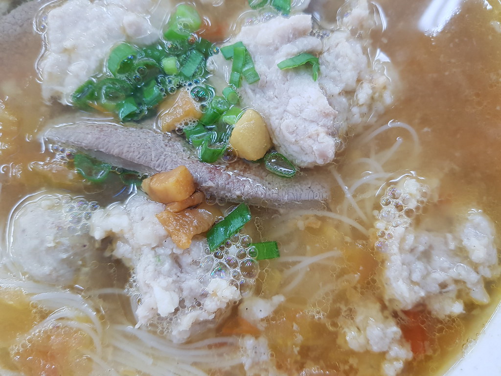 番茄湯豬肉粉 Tomato base Pork noodle rm$8 @ Bentson Pork Noodle in 2發美食中心 Restoran Yee Huat Food Court, Puchong Taman Putra Impiana