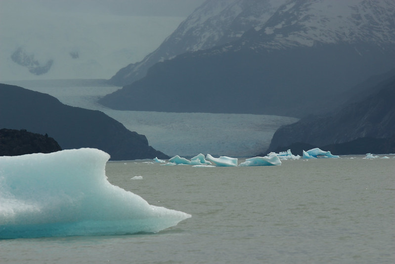 The glacier is huge. About 6km wide at the front and this picture is only about a quarter of that.