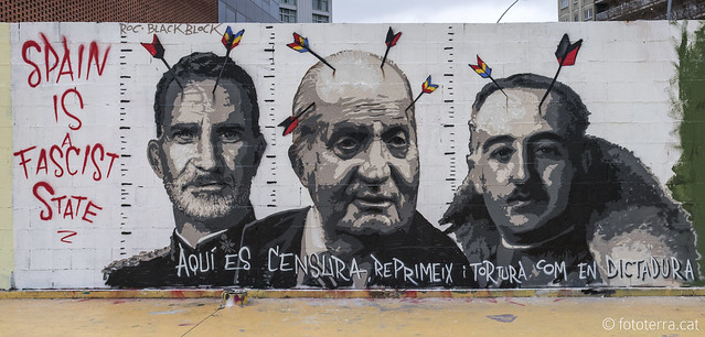 Mural contra la censura i per la llibertat d'expressió [Jardins de les Tres Xemeneies, Barcelona 21.02.2021]