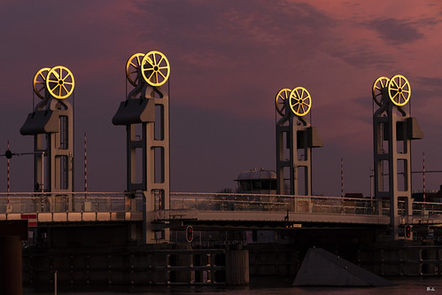 Bridge by Barbara van der Linde, Kampen
No filters etc.
bridge brug kampen februari 2021 morning overijssel ijssel water sunrise pink