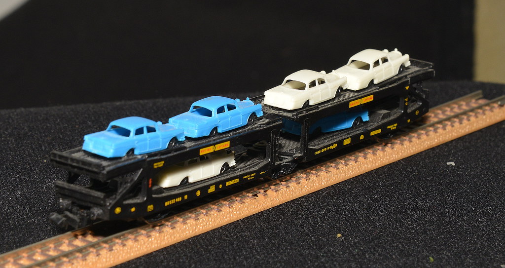 Lima N Scale ~ SITFA Articulated Car Carrier with cars BL