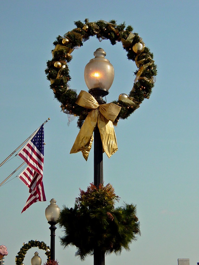 Lamppost in Georgetown, decorated for Christmas