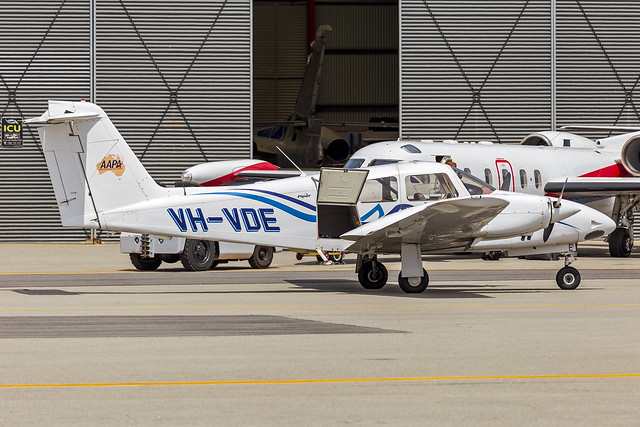 Australian Airline Pilot Academy (VH-VDE) Piper PA-44-180 Seminole at Wagga Wagga Airport