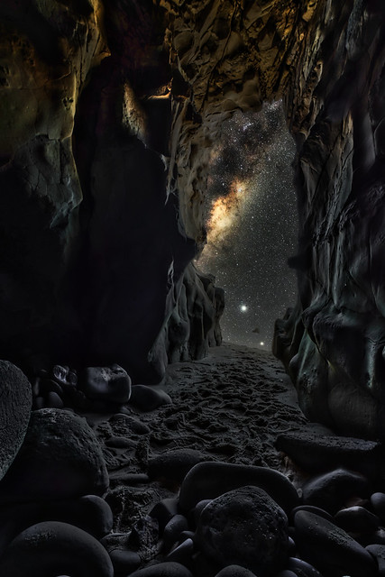 Milkyway through a sea cave by Sony A7RIV + Laowa 12mm f2.8