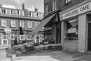Chequers Cafe, Bedford Rd, Landor Rd, Clapham, Lambeth, 1989 89-6a-15