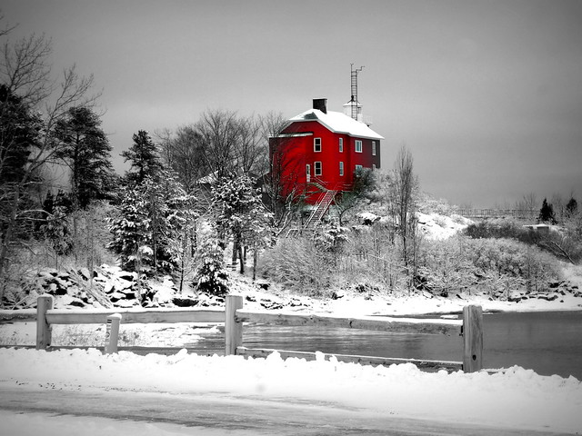 Marquette Lighthouse -- Explored