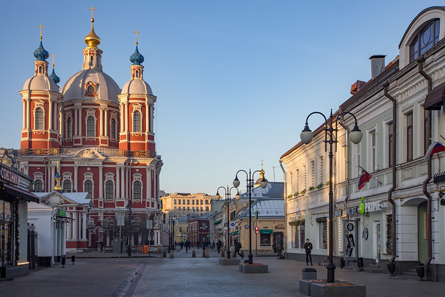 St. Clemens in the morning. Moscow, Russia, Dec.2020 (0U4A2217)