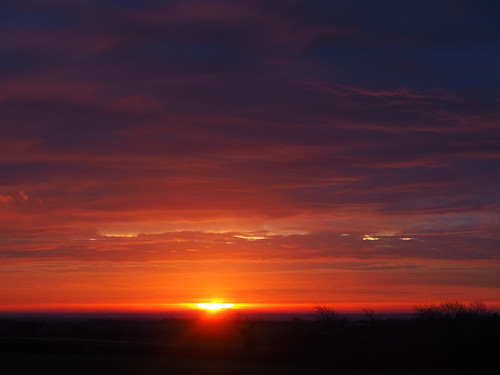 sunrise mapperleyplains mapperley mapperleytop nottingham nottinghamshire morning dawn sun clouds redskyinthemorningshepardswarning redsky redskyinthemorning itsabeautifulday