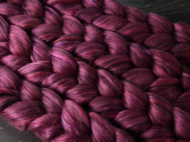 Indulgence British wool, baby Alpaca and Mulberry Silk blended top spinning fibre 100g in ‘Nostalgia’