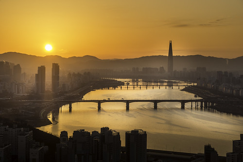 asia viewpoint nikond800 hiking urban river morning skyline cityscape city orangesky sky mountain sunrise southkorea seoul