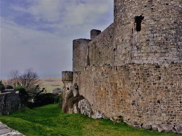 ANOTHER SIDE VIEW OF HARLECH CASTLE