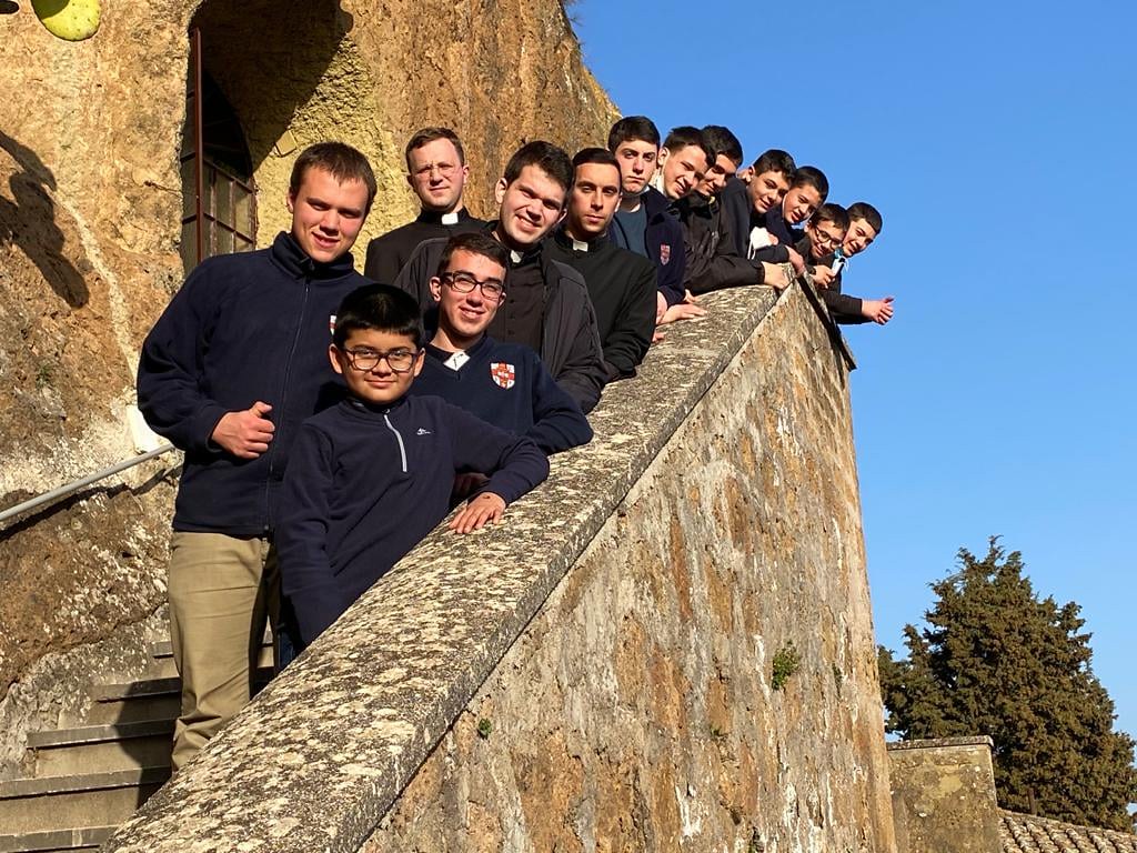 Italia - Peregrinación del Seminario Menor al Santuario Santissima Maria ad Rupes, Castel Sant'Elia
