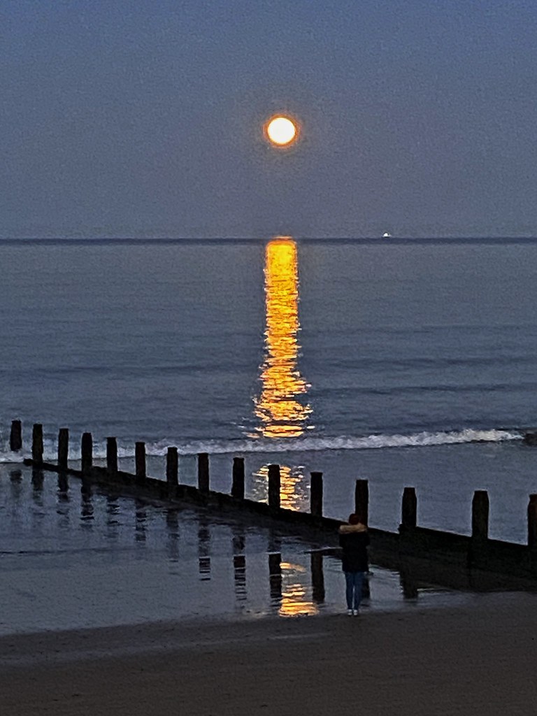 moonrise at redcar
