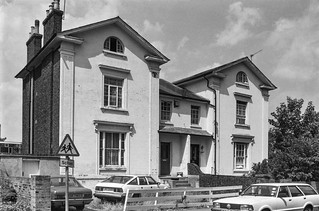 Houses, 2-4, Stockwell Park Crescent, Stockwell, Lambeth, 1989 89-7d-46