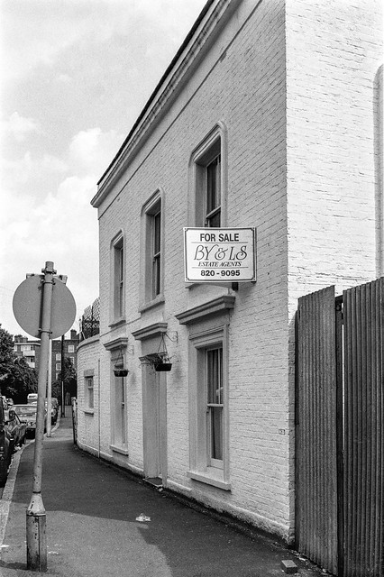 House, South Lambeth, Lambeth, 1989 89-7e-23