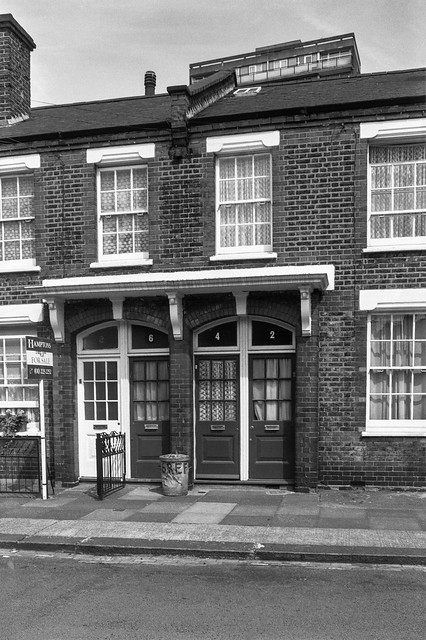 Maisonettes, 2-8, Reform St, Battersea, Wandsworth, 1989 89-7n-62