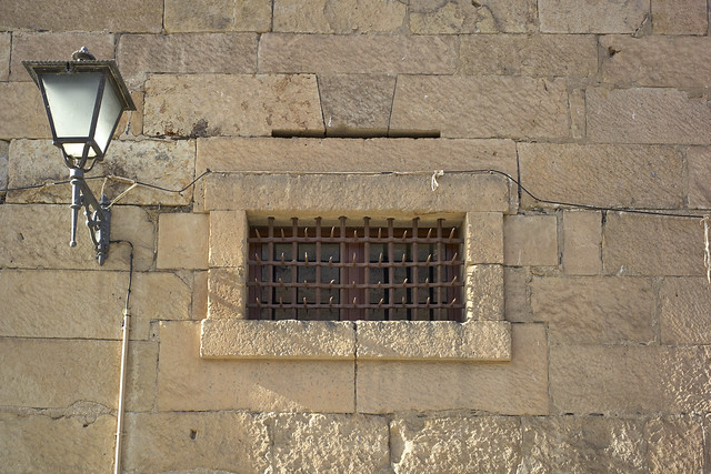 Spikey window, Salamanca