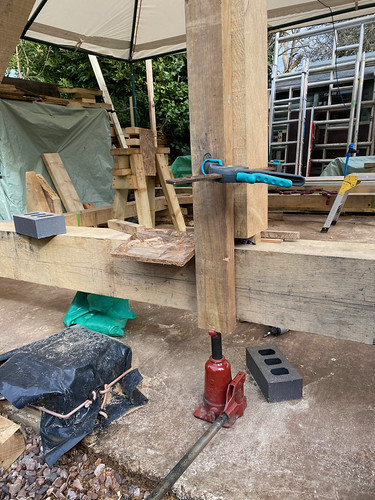 Dismantling the left truss - bottom