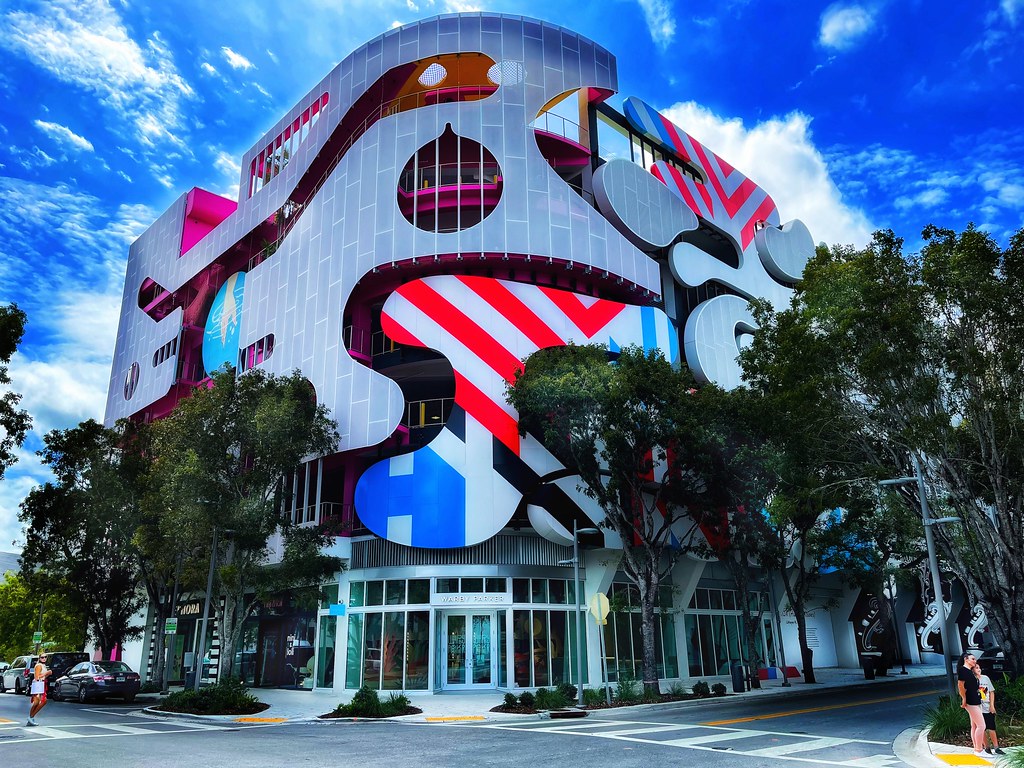 This Colorful Parking Garage In Miami Is The Coolest Place For