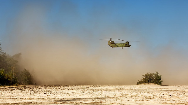 Dutch Air Force Chinook training brown out landing