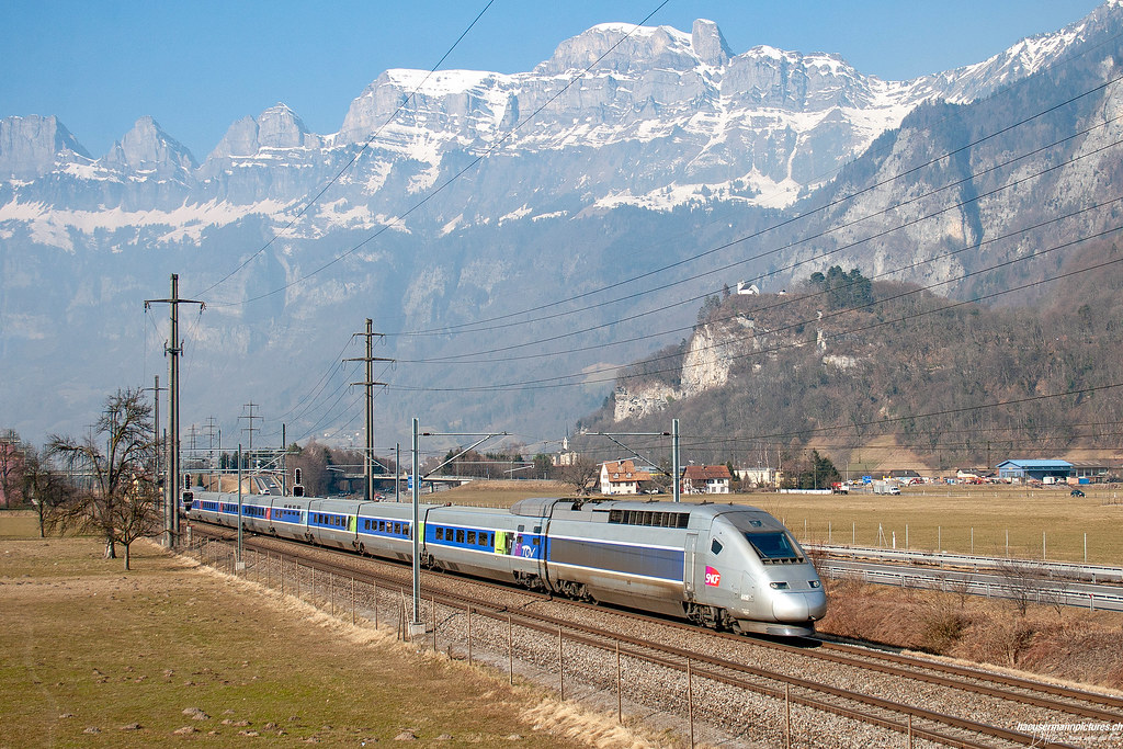 TGV bei Flums