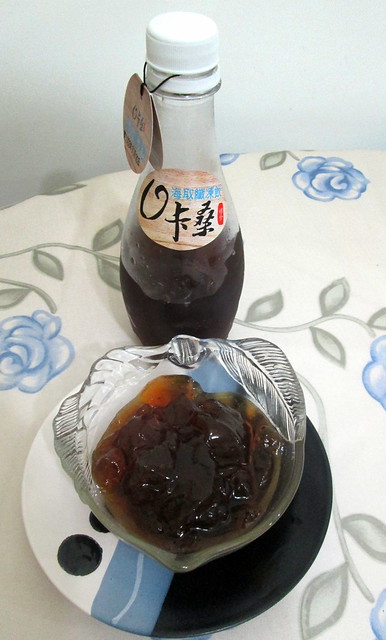 Taiwan traditional healthy drinks 「O卡桑の裸食」，Taipei, Taiwan, SJKen, Nov, 18, 2014.