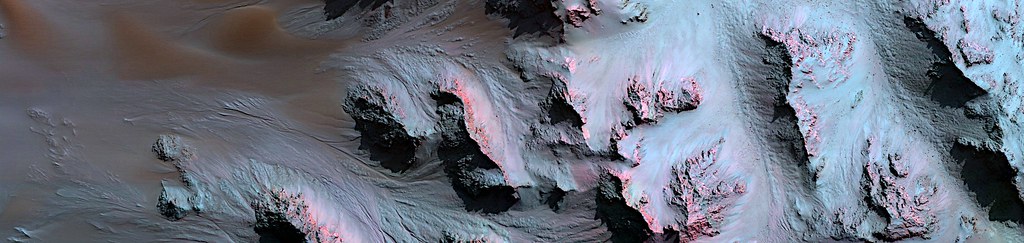 Mars - Slopes in Hale Crater Central Peaks