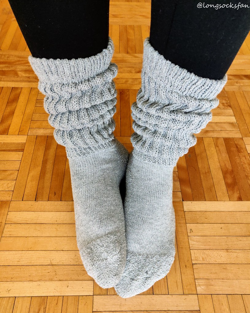 Gray slouch socks | longsocksfan | Flickr
