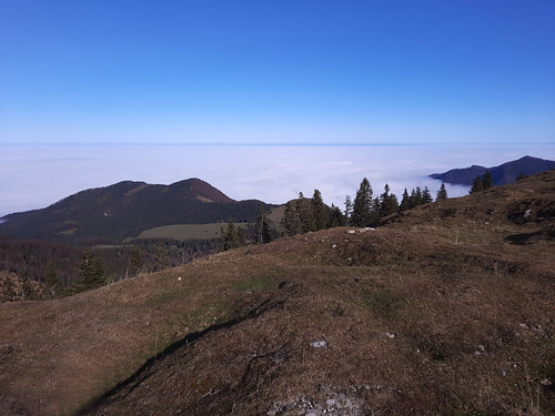 inversion clouds fog view panorama autumn november laubenstein hiking mountainsoutdoors chiemgau chiemgaueralpen aschau
