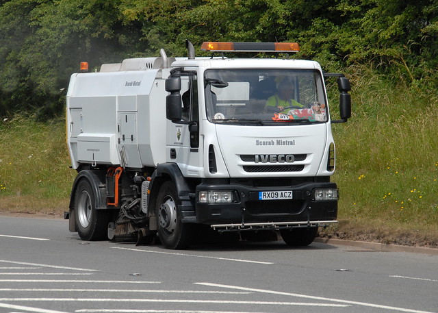 Iveco / Scarab roadsweeper RX09ACZ