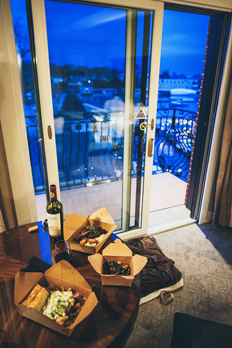 365 maine staycation hotel takeout dinner window view balcony harbor ocean camden wine