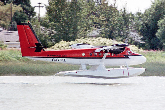 C-GTKB deHavilland Canada DHC.6 Twin Otter 100 Harbour Air YVR 27AUG00