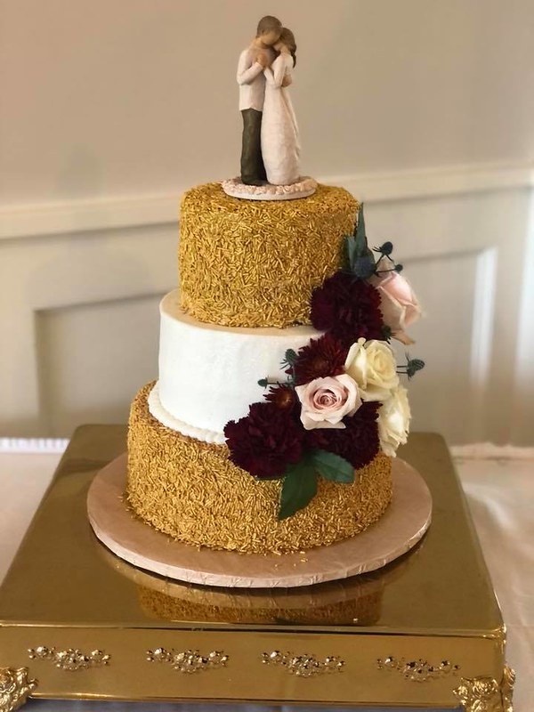 Cake by Simply Sweet Cupcakes
