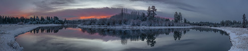 pano panorama mirror reflection ice water white sunrise morning winter snow oregon river blue cold frozen icy pink frigid freezing wide angle stream still tree trees juniper pine sky clouds nature outside