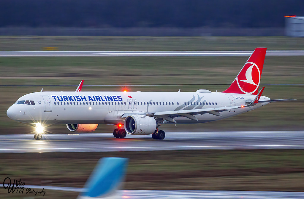 Turkish Airlines Airbus A321-200NEO at DUS (TC-LSU)