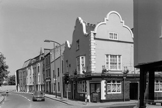 The Raven, pub, Battersea Church St, Westbridge Rd, Battersea, Wandsworth, 1989 89-8a-56