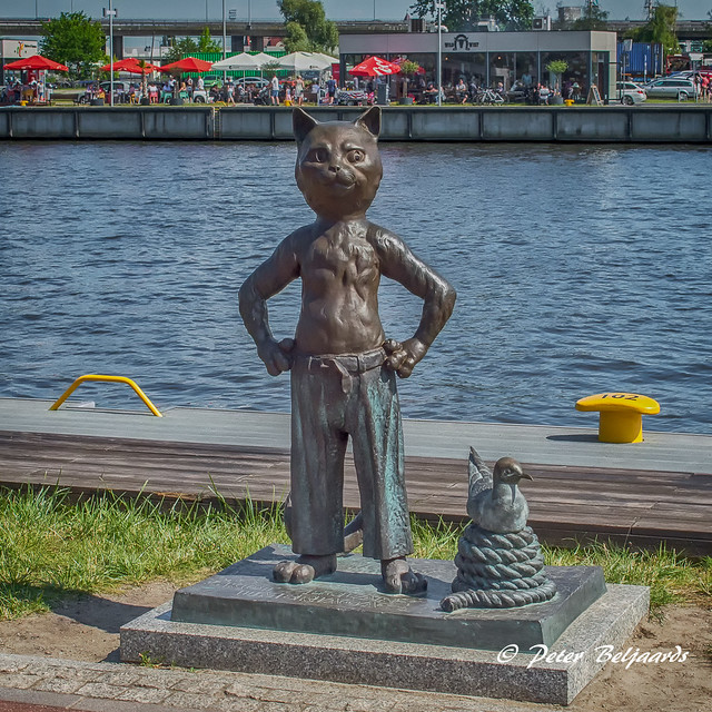 Monument of Umbriaga the Cat in Szczecin, Poland